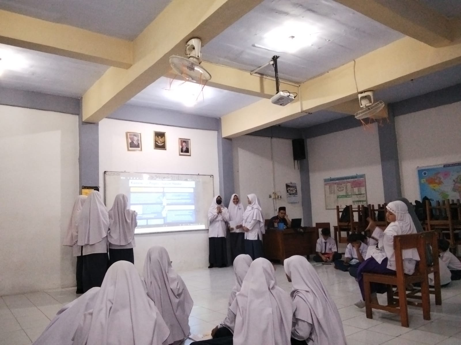 Integrasikan Tiga Mata Pelajaran, SMP Boarding School Putra Harapan Gelar Kokurikuler Lintas Mapel Usai Outdoor Study UNSOED