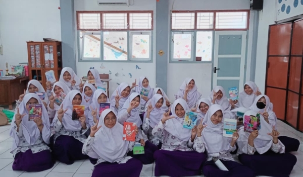Program literasi tingkatkan budaya membaca dan menulis di lingkungan SMP boarding school Putra Harapan Purwokerto